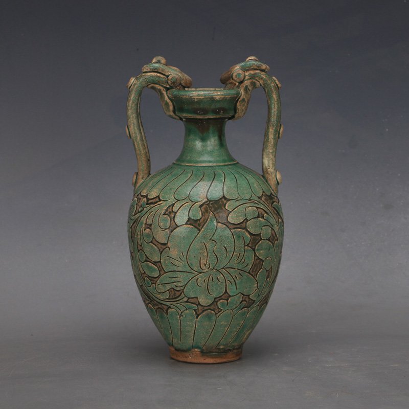 Green glaze twined branches and shaved flowers double dragon vase